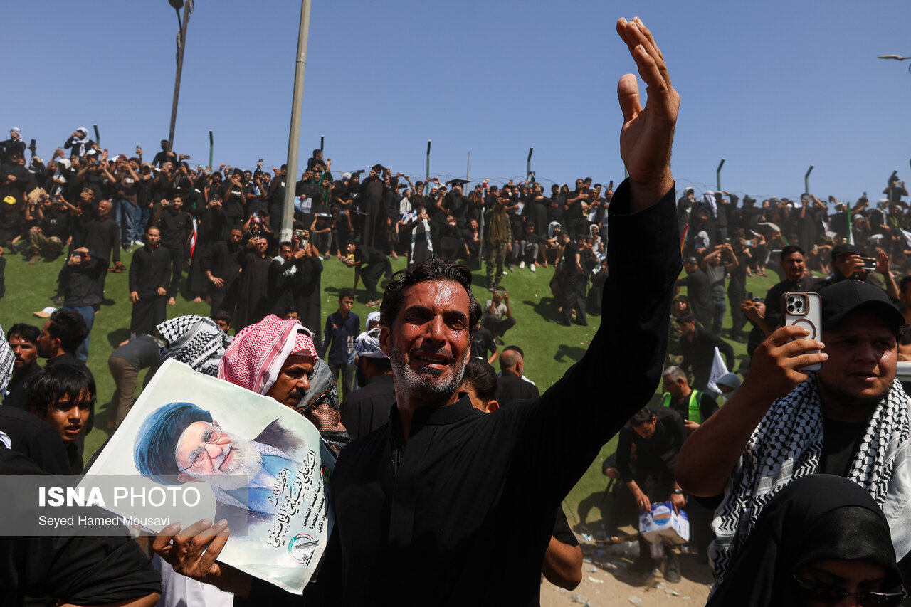تصاویر: تشییع پیکر مطهر رهبر شهید انقلاب در نجف اشرف