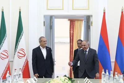 پزشکیان: ایران خواهان تثبیت صلح در منطقه قفقاز بوده و خواهد بود / پاشینیان: بدون تردید ملاحظات ایران در احداث کریدور جدید رعایت خواهد شد