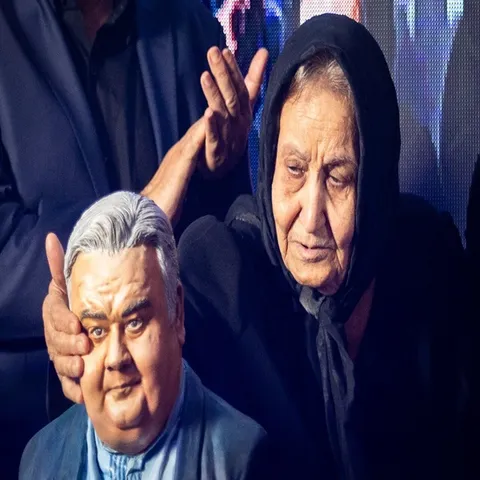 تصاویر: مراسم چهلمین روز درگذشت اکبر عبدی