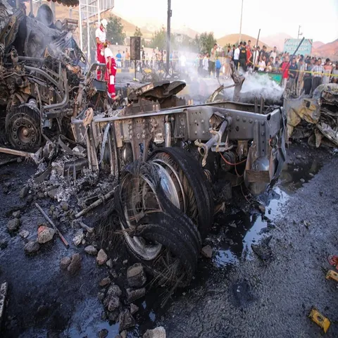 تصاویر: حادثه انفجار تانکر سوخت - سنندج