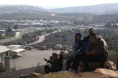 فلسطین: اسرایی که اسرائیل روند تحویل آنها را به حالت تعلیق در آورده بود، عصر امروز آزاد خواهند شد/ رسانه عبری: مسئولان برای آزادسازی اسرای فلسطینی آماده می‌شوند