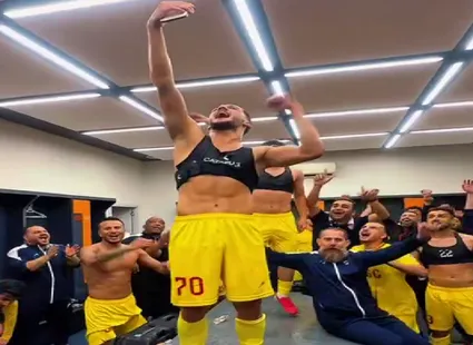 ببینید / جشن فولادی‌ها در رختکن پس از برد ارزشمند مقابل پرسپولیس