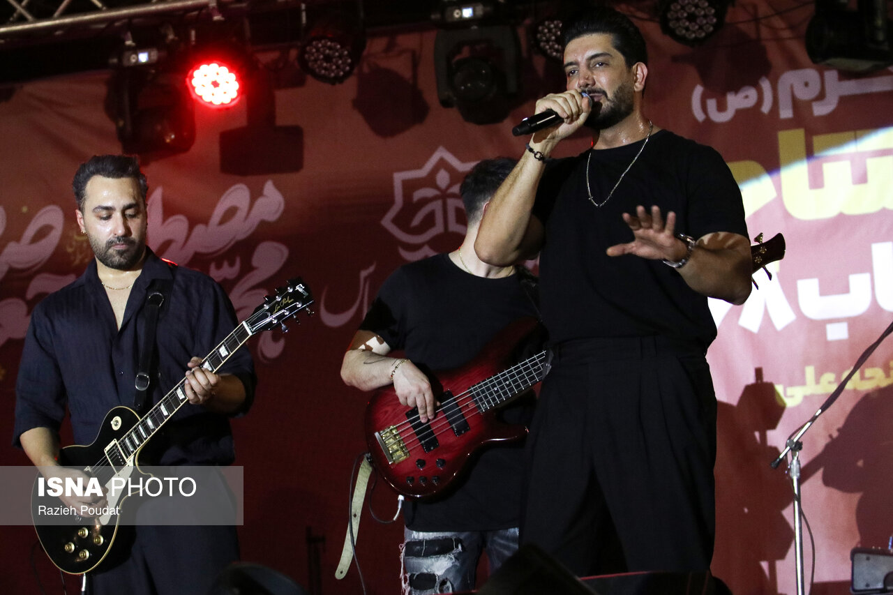 تصاویر: کنسرت رایگان فرزاد فرزین در بندرعباس