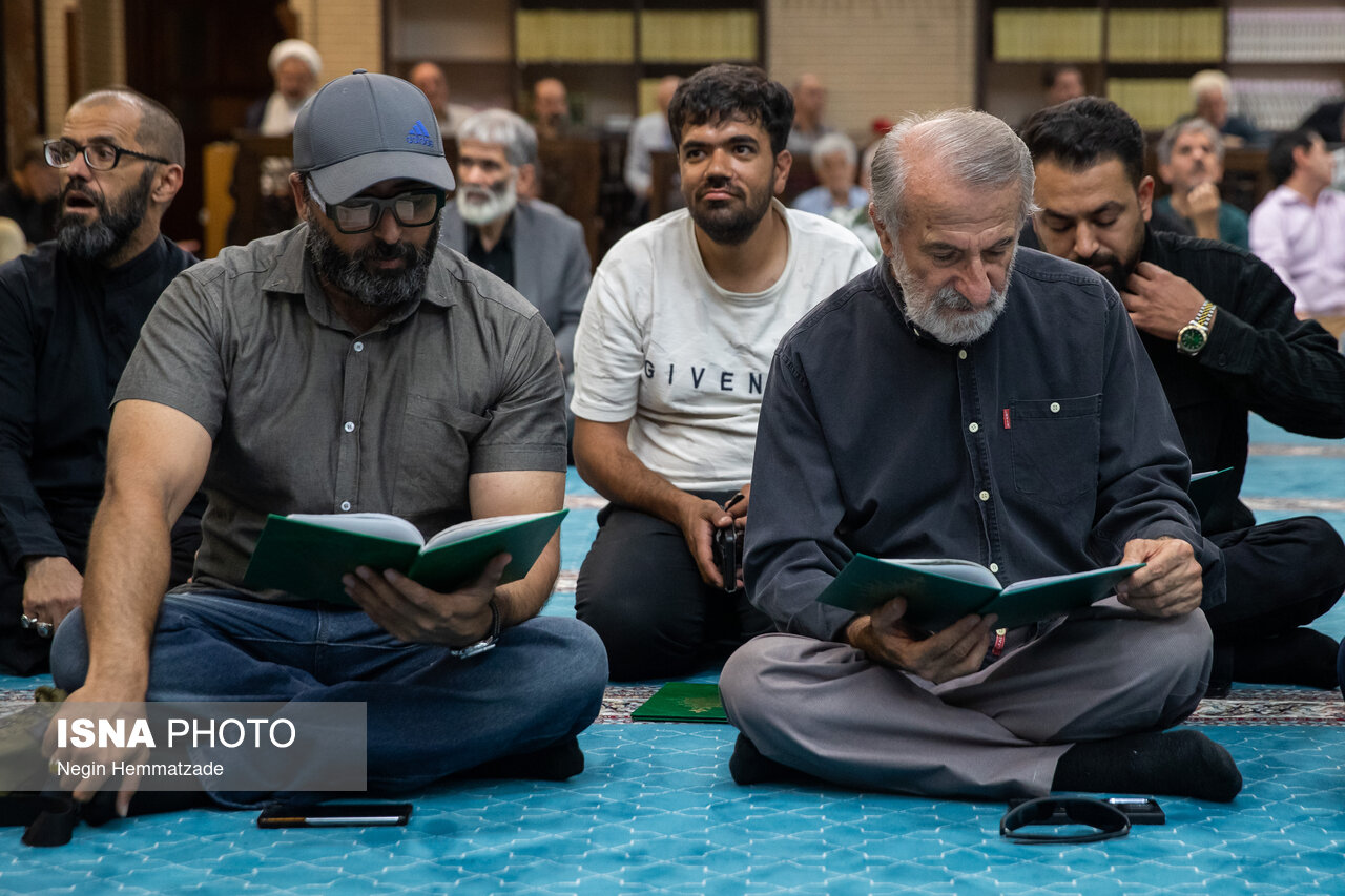 تصاویر: مراسم یادبود «اکبر عبدی» در مسجد بلال