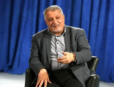 محسن هاشمی: حداقل یک‌چهارم از ۲۷۰ هواپیمای ایران به دلیل فرسودگی و کمبود قطعات یدکی ناشی از تحریم، زمین‌گیر است / عمر متوسط ۱۷۵ هواپیمای فعال ایران حدود ۲۰ سال است؛ درحالی‌که عمر متوسط هواپیما‌های قطر پنج سال، امارات ۹ سال و ترکیه ۱۰ سال است / اگر صنعت هوایی ایران بخواهد نوسازی شود، نیاز به خرید دست‌کم ۳۷۵ هواپیمای نو یا دست‌دوم با طول عمر زیر پنج سال دارد
