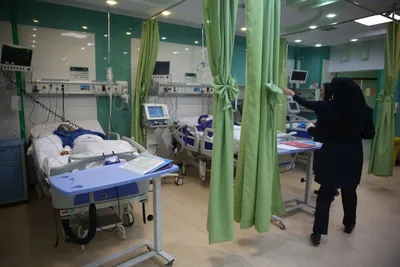 معاون وزیر بهداشت: ابتلای مجدد به کرونا در هیچ جای دنیا هنوز ثابت نشده / در مورد افرادی که گفته می‌شود دوباره کرونا گرفته‌اند،  طول بیماری آن‌ها افزایش یافته / در برخی موارد استثنائی حتی بیماری تا ۶۰ روز طول کشیده