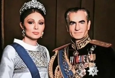 یادداشت‌های علم، دوشنبه ۸ خرداد ۱۳۵۱: شاه از اینکه فرح به تنهایی به چین دعوت شده، راضی نیست؛ فرمودند چه معنی دارد؟