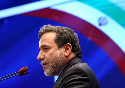 عراقچی: انتظار ایران به سر آمده؛ احتمال خروج ما از برجام در هفته‌های آینده وجود دارد / اروپا باید دست به فداکاری بزند