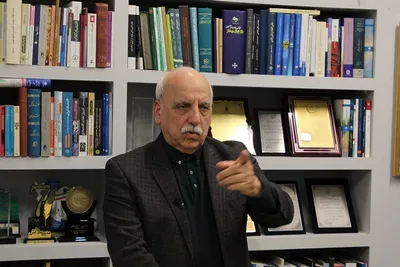 ویدیو / عبده تبریزی، اقتصاددان: به لحاظ اقتصادی وارد تله‌ی آرژانتین شده‌ایم / این یعنی کسری بودجه، تورم بالا، نرخ بهره بالا و جهش های ارزی بالا / در صورت تداوم شرایط، ممکن است وارد تله ونزوئلایی شویم