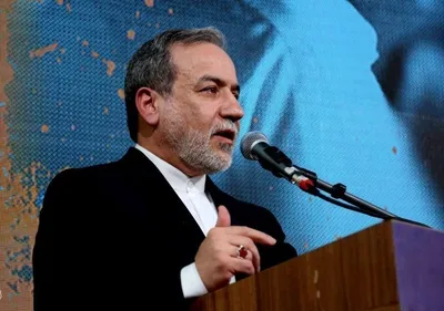 آیا وزیر خارجه عمان در سفر به ایران حامل پیامی از سوی آمریکا است؟ / عراقچی: اینکه او پیامی را از جایی بیاورد یا نیاورد، نمی‌دانیم، باید صبر کنیم تا وی بیاید
