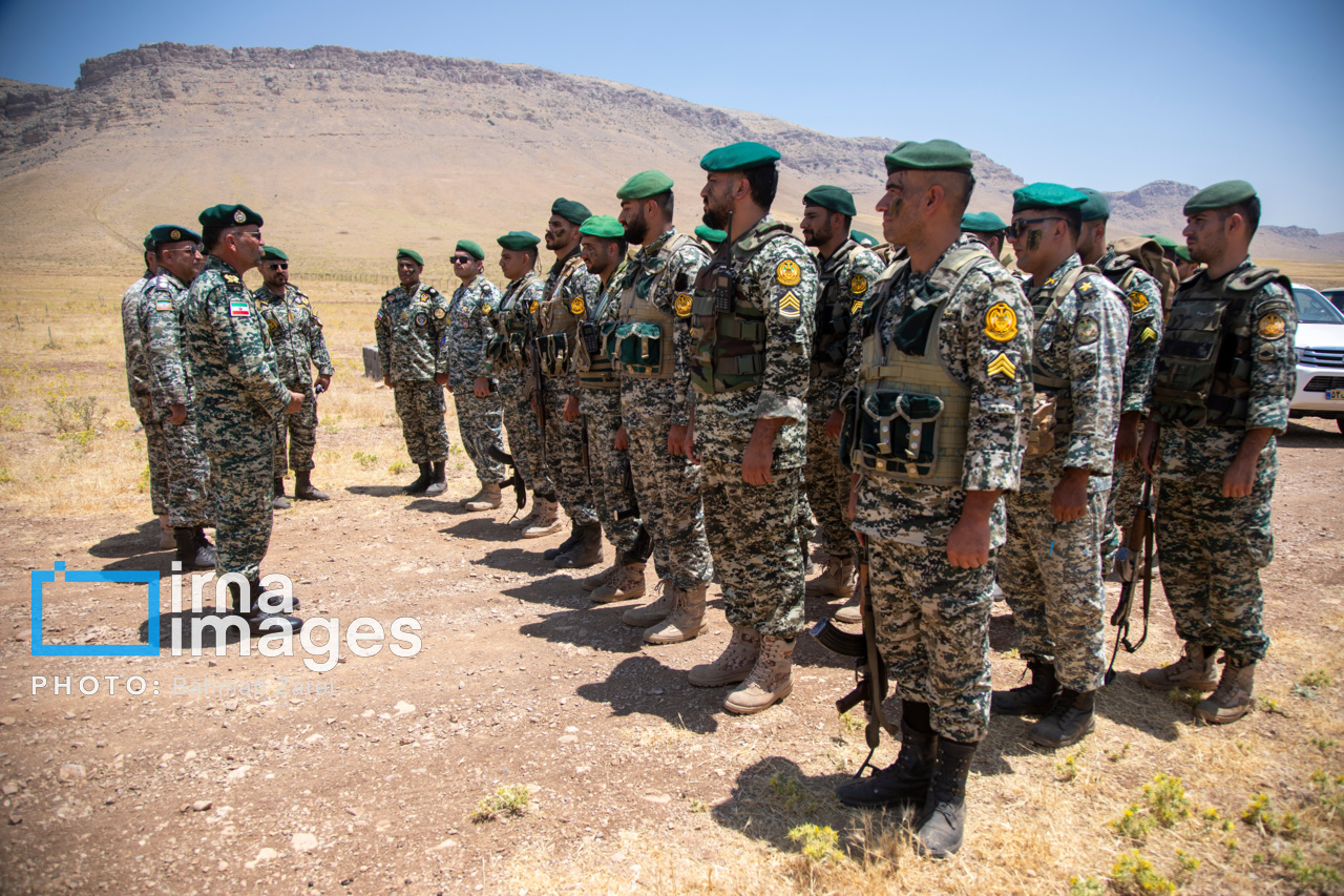 تصاویر: تمرین رزمی تکاوران ارتش