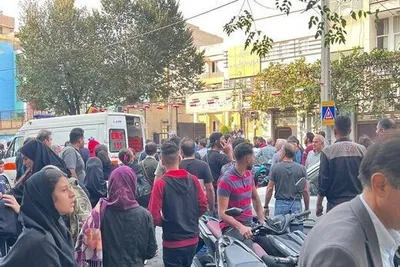 تنها تعدادی از دانش آموزان دچار افت فشار شدند   /  به دلیل داشتن موبایل توسط برخی دانش آموزان و تاکید مدیر برای بازرسی، درگیری میان دانش آموزان و والدین با مدیر اتفاق افتاد  / هیچ دانش آموزی در این ماجرا فوت نکرده