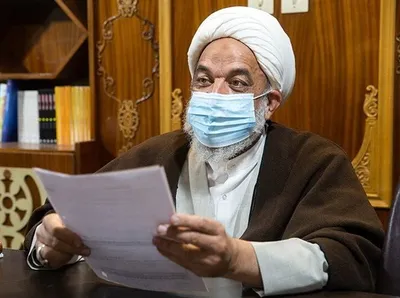 آقاتهرانی: می‌گویند محصولی دنبال احمدی‌نژاد است / مرغ پخته هم از این شایعات خنده‌اش می‌گیرد