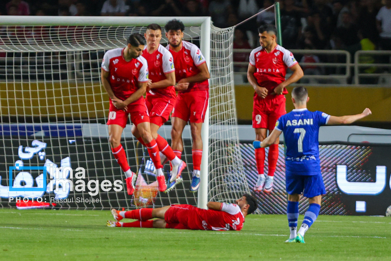 تصاویر: لیگ برتر فوتبال - پرسپولیس و استقلال (دربی ۱۰۷)