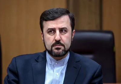 سخنگوی کمیسیون امنیت ملی به نقل از معاون وزیر خارجه: هیچ مذاکره‌ای درباره مباحث منطقه‌ای و قدرت دفاعی و موشکی نداریم / غنی سازی اورانیوم خط قرمز ماست / اگر آمریکایی‌ها به دنبال غنی‌سازی صفر هستند ما نیازی به ادامه مذاکرات نمی‌بینیم / حصول توافق مشروط به رعایت خطوط قرمز ایران است