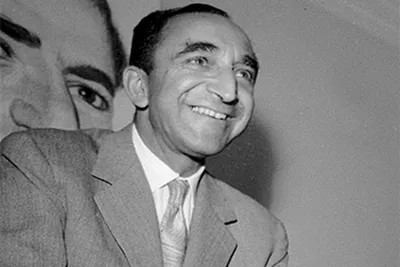 یادداشت‌های علم، سه‌شنبه ۳ تیر ۱۳۴۸: جریان دیروز اردشیر زاهدی را که گفتم، شاه خیلی خیلی خندید