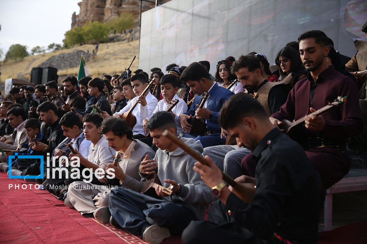 تصاویر: جشن جهانی «مهرگان» در غار کرفتو