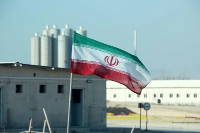 گاردین: انتظار می‌رود ایران با پیشنهاد آمریکا برای انتقال ذخایر اورانیوم با غنای بالا به کشور ثالثی – مانند روسیه – مخالفت کند/ این موضوع در گفت‌و‌گو‌های مسقط بین عراقچی و ویتکاف مطرح شده/ تهران می‌گوید اگر ذخایر از کشور خارج و آمریکا بار دیگر از توافق خارج شود، ایران مجبور می‌شود فرآیند غنی‌سازی با درصد بالا را از ابتدا آغاز کند