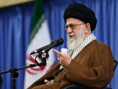 رهبر معظم انقلاب: امروز هنگام سخنرانی حاج حسن خمینی، کسانی سروصدا کردند؛ بنده با این نوع تخریب‌ها و سروصدا‌ها مخالفم؛ این را همه بدانند +ویدیو