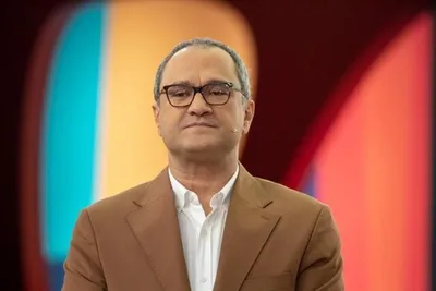 ویدیو / توضیح رامبد جوان درباره حذف اسم وریا: اگر اسم «وریا» را حذف نمی‌کردم، «خندوانه» پخش نمی‌شد