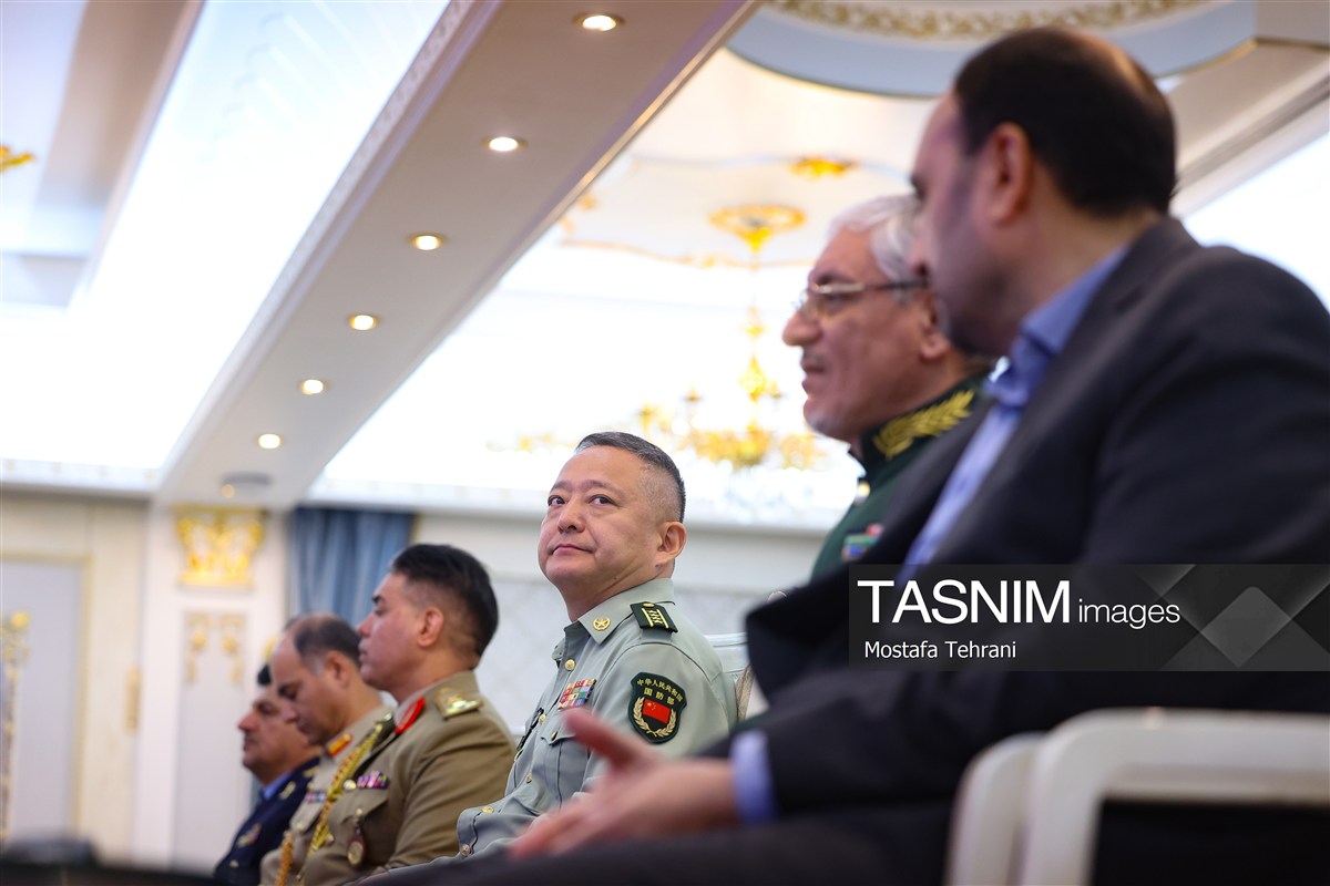 تصاویر: دیدار مقامات وزارت دفاع با وابستگان نظامی مقیم تهران