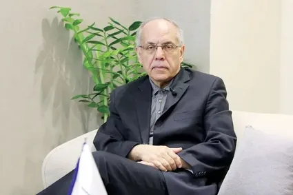 ویدیو / کوروش احمدی: طیفی در ایران می‌گویند توافق نکنید و منتظر ژوئیه بمانید تا ترامپ در بازار نفت با مشکل مواجه شود؛ همین‌ها ۶ اردیبهشت توییت زدند که ظرف دو هفته آینده بازار نفت منفجر می‌شود؛ خیلی از آن تاریخ گذشته، خب ما الان کجاییم؟
