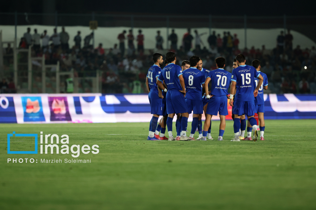 تصاویر: دیدار تیم‌های پرسپولیس و استقلال خوزستان