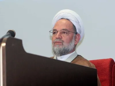امام جمعه بجنورد: مبادا کرونا ما را از سایر ویروس‌ها غافل کند؛ بدحجابی ویروس خطرناکی است / زندگی بدحجابان را ناامن کنید