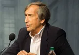 آرون دیوید میلر، مذاکره کننده ارشد سابق آمریکا: تهران و واشنگتن اکنون درگیر بازی‌ای شده‌اند که [کدامیک ابتدا پلک] می زنند