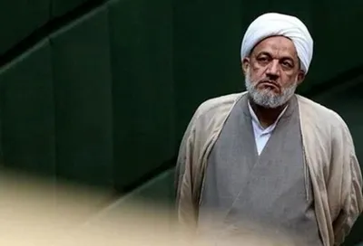 حمله آقاتهرانی، عضو ارشد پایداری، به پزشکیان: در دولت شما برخی از افراد توانمند کنار گذاشته شدند، به جای آن افراد دو تابعیتی و ناکارآمد منصوب شده اند
