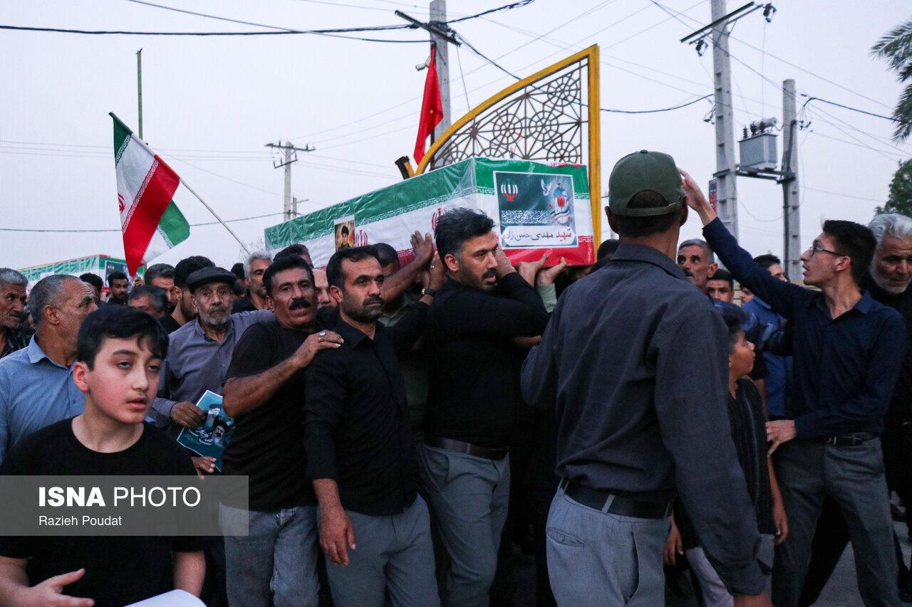 تصاویر: تشییع پیکر ۳ عضو خانواده محیط‌بان هرمزگانی - حاجی‌آباد
