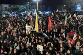بیاتی، نماینده مجلس درباره لایحه برگزاری تجمعات و راهپیمایی‌ها: بر اساس این لایحه، برگزاری تجمعی با حضور مثلاً ۵۰۰۰ نفر، مخالفت با نظام تلقی نمی‌شود/ مواردی نظیر تعداد تقریبی شرکت‌کنندگان، نام سخنرانان و موضوع تجمع باید اعلام می‌شود/ وظایفی مشخص برای نیروی انتظامی و برگزارکنندگان تعریف شده/ مکان‌های عمومی برای برگزاری تجمعات، پیش‌بینی شده