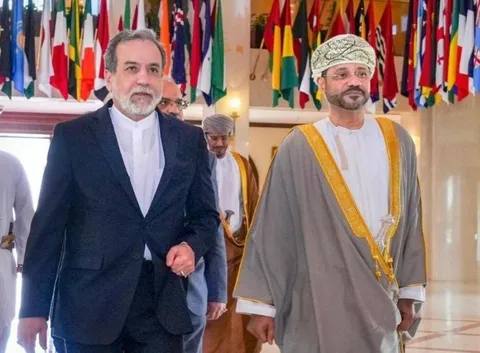 احتمالا نتانیاهو در واشنگتن اطلاعاتی ارائه دهد برای نشان دادن این که هر توافق هسته‌ای جدید نمی‌تواند مانع تبدیل شدن ایران به یک تهدید راهبردی شود/دیپلماسی پشت‌پرده برای یافتن راهکاری جهت کاهش تنش‌ها در اطراف تنگه ادامه دارد/آتش‌بس نشان می‌دهد که نه واشنگتن و نه تهران دیپلماسی را کنار نگذاشته‌اند/تمرکز صرف بر تنگه ممکن است باعث نادیده گرفتن چالش مهم‌تر یعنی مسئله هسته‌ای ایران شود