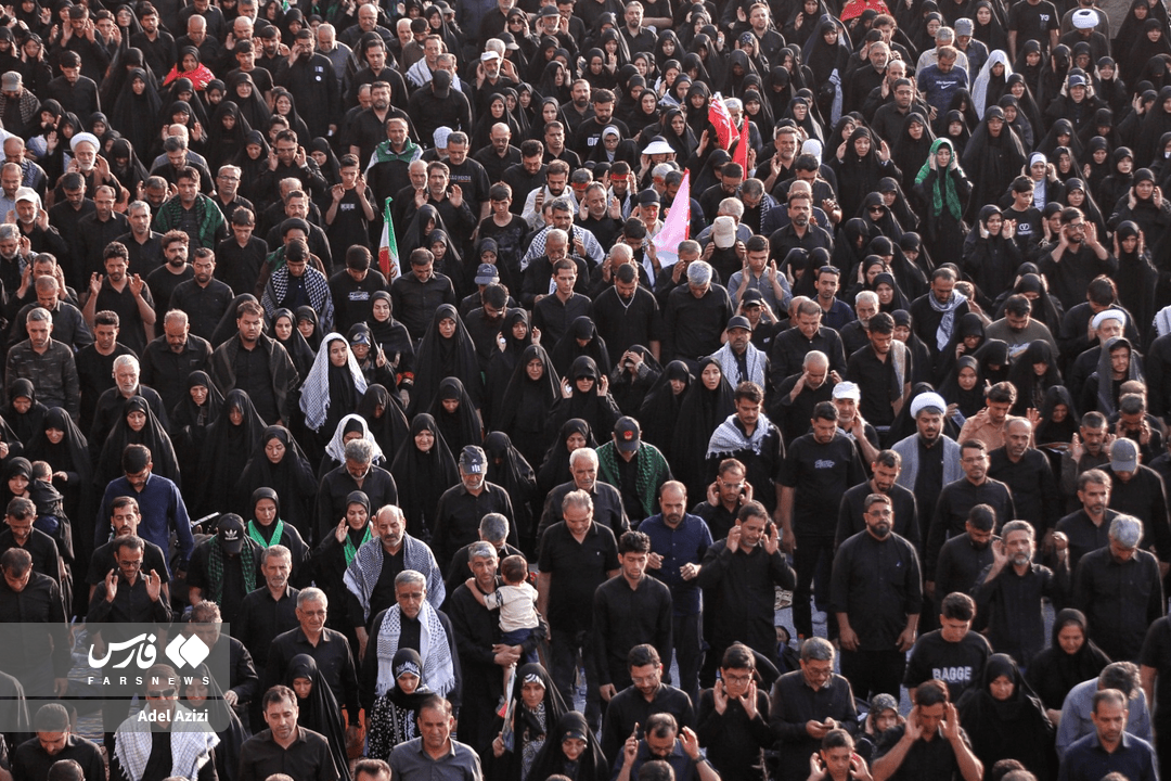 تصاویر: اقامه نماز بر پیکر رهبر شهید انقلاب در مسجد مقدس جمکران