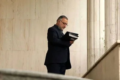 مصوبه دولت جلوی شهرداری مجدد زاکانی را گرفت / عضو نزدیک به زاکانی در شورای شهر: انتخاب مردم را محدود نکنید