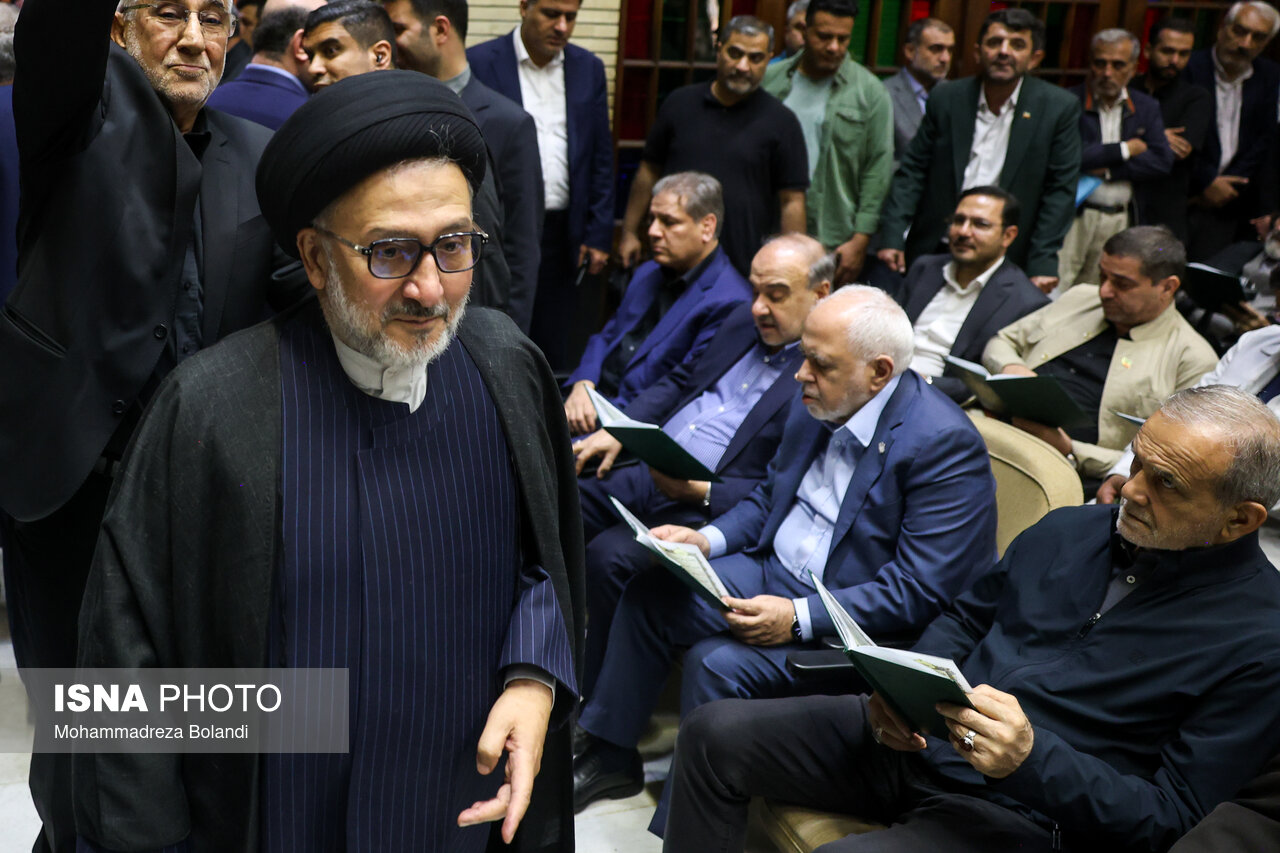 تصاویر: مراسم ختم «احمد ناطق نوری»