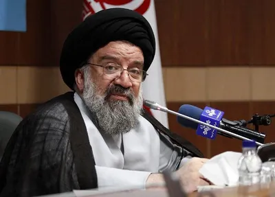 سید احمد خاتمی: مخالفت گروهی از منتقدان با برپایی مجالس عزاداری از روی عناد است / این‌ها در زمانی که کرونا هم نبود، به این مجالس روی خوشی نداشتند؛ حالا بهانه‌ای هم پیدا کرده اند که آنچه در دل دارند ابراز کنند / قدرتمندتر از شما که رضا خان قلدر بود می‌خواست جلوی عزاداری را بگیرد و نتوانست