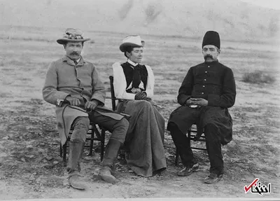 عکس/ شاهزاده قجری در کنار انگلیسی‌ها