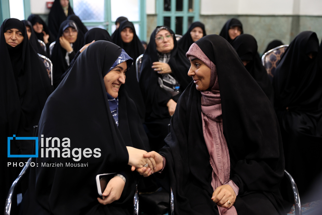 تصاویر: بزرگداشت شهید سیده بشری خامنه ای