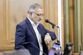 مطالبه عمومی برای برکناری زاکانی ایجاد شده / نظرسنجی ها حکایت از عدم مقبولیت او دارد / عموم مردم تهران عملکرد زاکانی را قبول ندارند