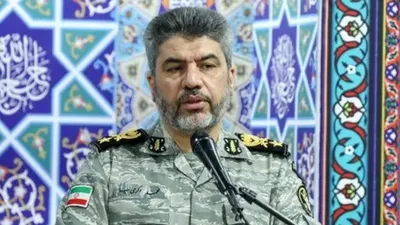 ناو‌های هواپیمابر ایالات متحده در مقابل موشک‌های هایپرسونیک ایران آسیب‌پذیر هستند/ در رابطه با آمریکای «ترامپ» نمی‌توان پیش‌بینی دقیقی داشت/ این‌طور نیست که رئیس‌جمهور آمریکا عملیاتی انجام دهد و دو ساعت بعد توییت بزند که همه چیز تمام شد؛ این حمله آتش می‌شود و کل منطقه غرب آسیا را می‌گیرد/ در جنگ ۱۲ روزه متوجه شدیم که فرصت دادن به دشمن اصلا جایز نیست