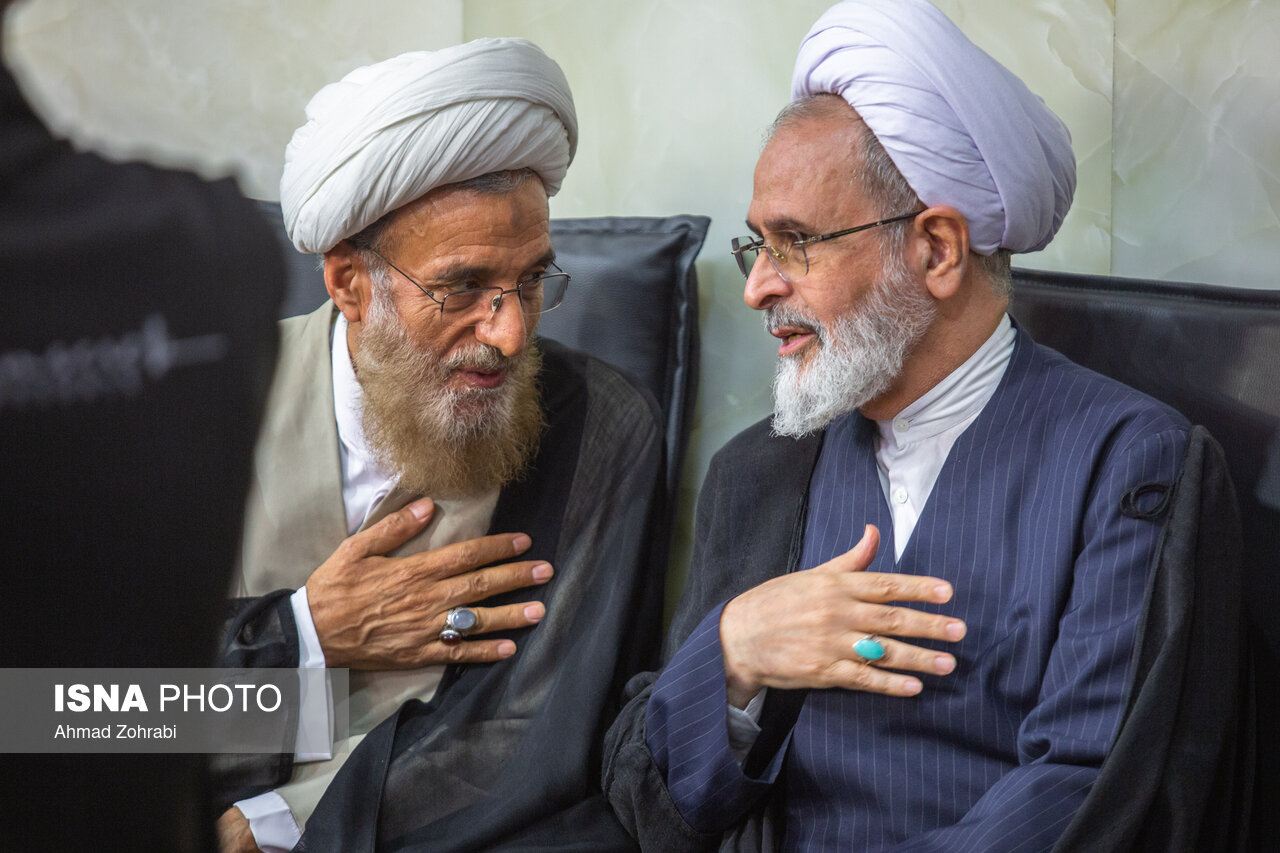 تصاویر: مراسم ترحیم آیت الله شبیری زنجانی در حرم حضرت فاطمه معصومه(س)