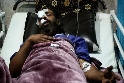رئیس هلال احمر: حادثه بندر شهید رجایی حدود ۷۰ کشته برجای گذاشت که تنها پیکر ۲۴ نفر از آن‌ها قابل شناسایی بود/ خانواده افراد گمشده به پلیس مراجعه کنند تا بررسی دی‌ان‌ای صورت گیرد
