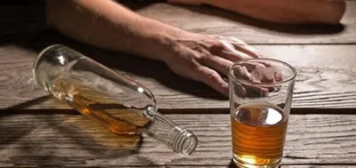 مسمومیت ۷۰ البرزی با مشروبات الکلی تقلبی/ ۱۵ نفر فوتی و ۵۵ نفر همچنان بستری