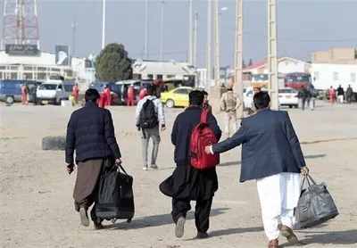 مشاور وزیر کشور: تعداد اتباع افغانستانی کشور ۶.۱ میلیون نفر است / از این تعداد ۲.۱ میلیون نفر مجاز هستند/ سال گذشته بیش از یک میلیون نفر از اتباع غیر مجاز از کشور بازگردانده شدند