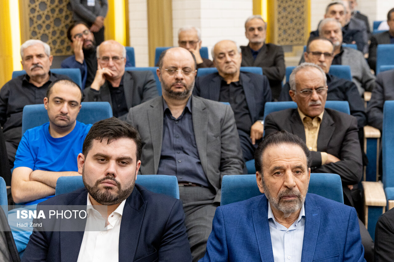 تصاویر: مراسم یادبود ابوالقاسم قاسم‌زاده