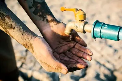 سخنگوی صنعت آب: ۲۳ استان و ۴۳ شهر کشور، تنش آبی دارند/ ذخایر سدهای تهران نسبت به سال گذشته، ۲۱۷ میلیون متر مکعب عقب هستند/ سدهای کشور ۵۱ درصد پرشدگی دارند/ کشورهای همسایه برخی مواقع خشکسالی را بهانه می کنند، ما هم قبول داریم، اما باید میزان آب دریافتی بیشتر باشد