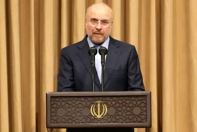 قالیباف: از کتاب‌خانه مجلس خواستم چند نقشه تاریخی ‎خلیج فارس را منتشر کند؛ گفتند به سیاست‌مداران متوهم چند نسخه می‌رسد/ شاید کفش و لباس با دلار خریدنی باشد، ولی تاریخ و جغرافیا خریدنی نیست