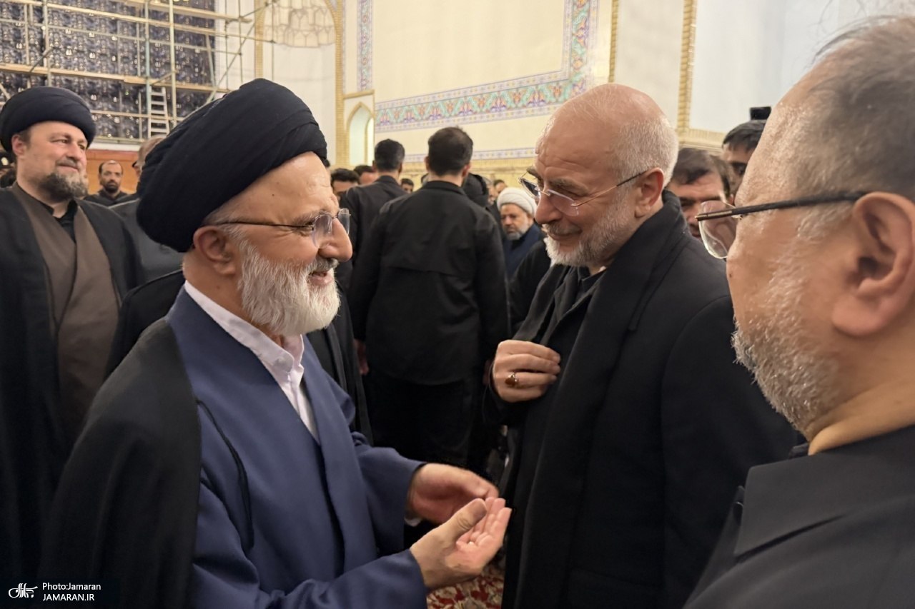 تصاویر: سیدحسن خمینی، قالیباف، مروی، حکیم، اژه‌ای، حجازی و فرزند سیدحسن نصرالله در مراسم تشییع رهبر شهید در مشهد