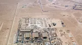 نیویورک‌تایمز: حمله روز جمعه ایران به پایگاه آمریکا در اردن، چهارمین حمله در ۵ روز گذشته به اردن بود/ حمله ایران نشان داد که نیرو‌های ایرانی نه‌تنها همچنان ذخایر قابل توجهی موشک دارند، بلکه در گریز از سامانه‌های پدافند آمریکا نیز مهارت بیشتری پیدا کرده‌اند/ در روز‌های ابتدایی جنگ، پنتاگون برخی نیرو‌هایش را از بحرین، امارات و قطر به مکان‌های نسبتاً امن‌تر در اردن و اسرائیل منتقل کرده بود